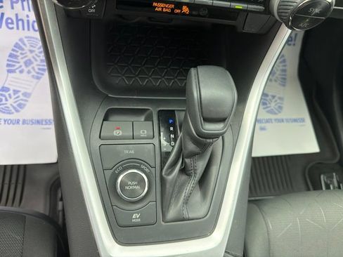 Used 2021 Toyota RAV4 XLE w/ Convenience Package AWD/4WD image 33