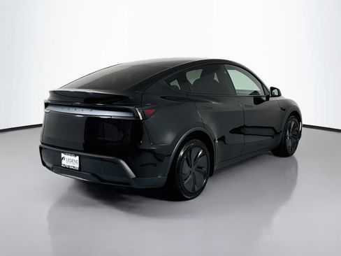 Used 2026 Tesla Model Y AWD image 5