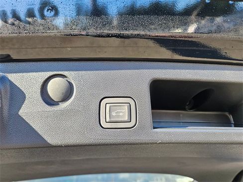 New 2026 GMC Terrain Denali w/ LPO, Black Badging Package image 11