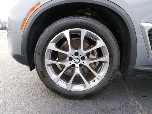 Used 2024 BMW X5 sDrive40i w/ Premium Package image 13