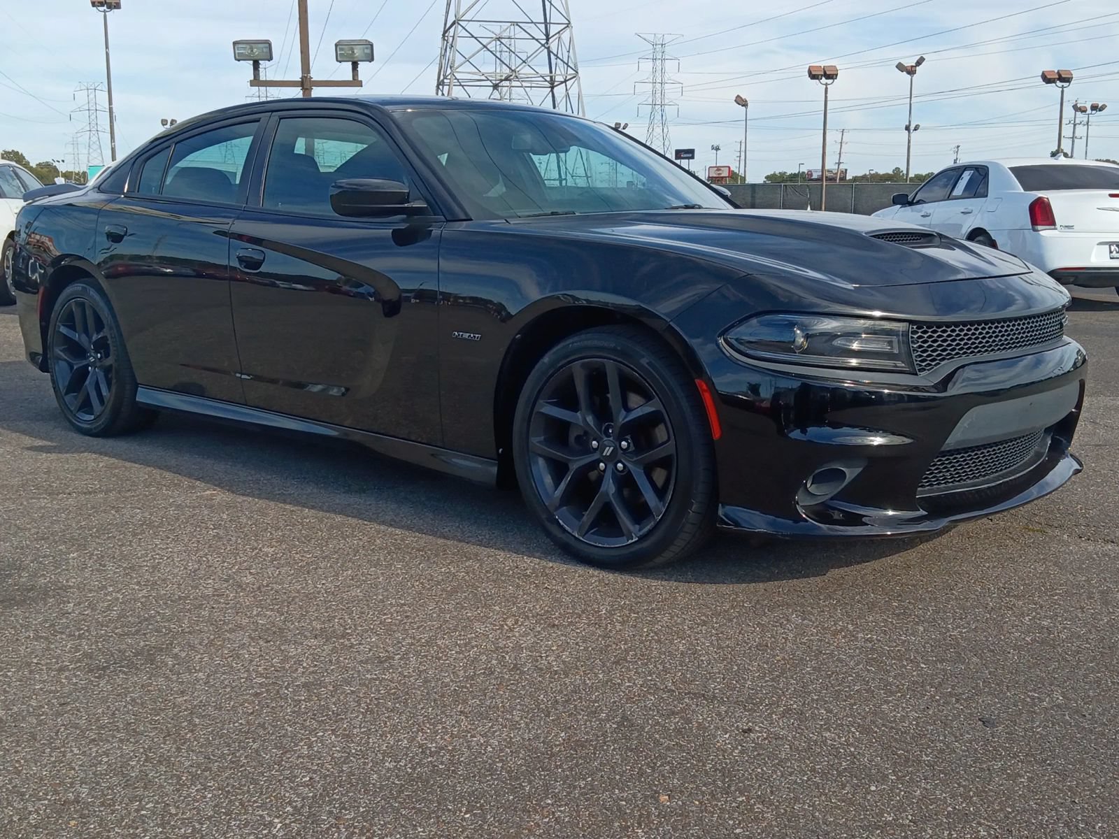 Used 2019 Dodge Charger R/T w/ Blacktop Package RWD image 5
