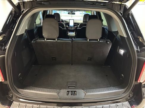 Used 2023 Ford Explorer Limited w/ Limited Technology Package AWD/4WD image 26