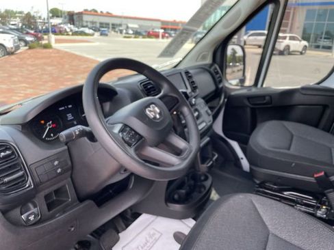 Used 2023 RAM ProMaster 2500 FWD image 10