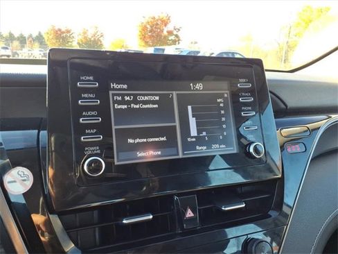 Used 2023 Toyota Camry SE image 18