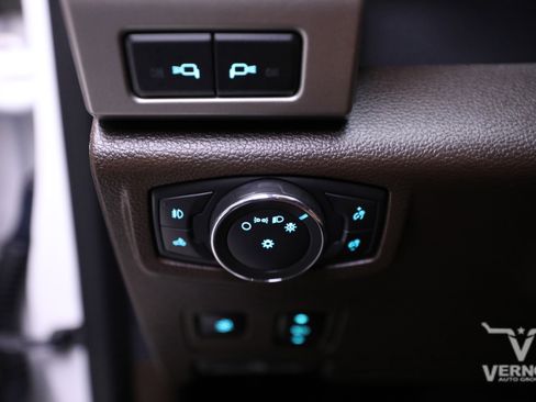 Used 2022 Ford F350 King Ranch w/ FX4 Off-Road Package image 16