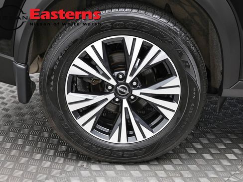 Used 2023 Nissan Rogue SV AWD/4WD image 30