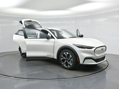 New 2026 Ford Mustang Mach-E Select image 31