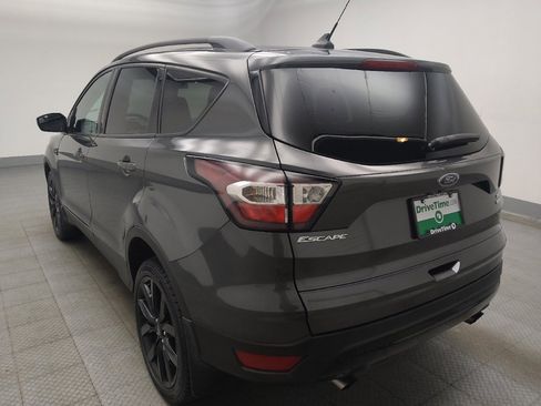 Used 2018 Ford Escape SE w/ SE Sport Appearance Package image 5