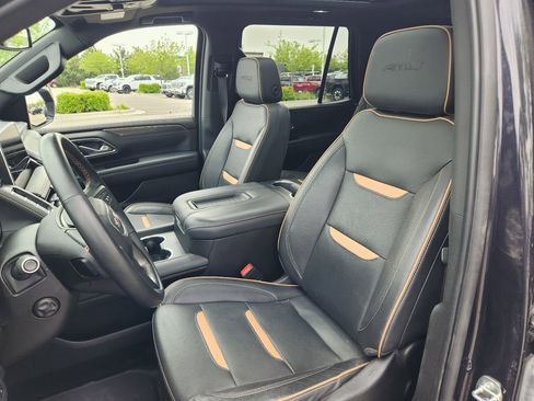 Used 2023 GMC Yukon AT4 w/ AT4 Premium Plus Package AWD/4WD image 3