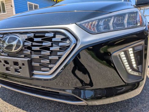 Used 2020 Hyundai Ioniq SEL FWD image 9