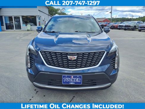 Used 2022 Cadillac XT4 Premium Luxury w/ Enhanced Visibility Package image 2