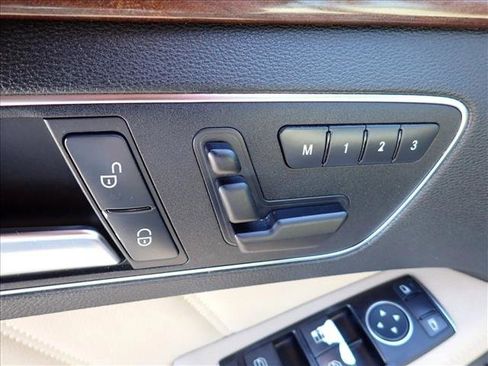 Used 2012 Mercedes-Benz E 350 4MATIC Sedan image 12