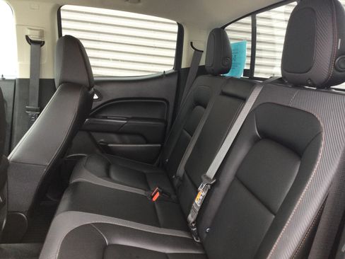 Used 2022 GMC Canyon AT4 image 6