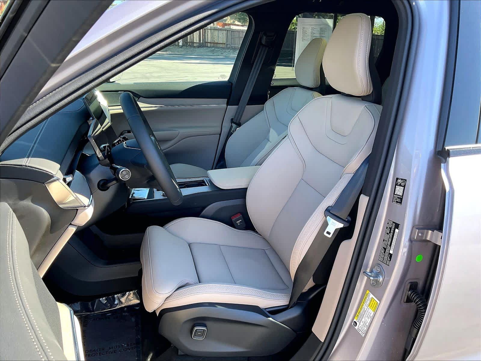 New 2026 Volvo EX90 Plus RWD image 11