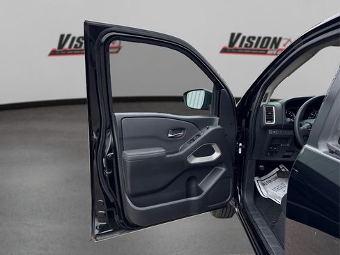 Used 2022 Nissan Frontier SV image 22