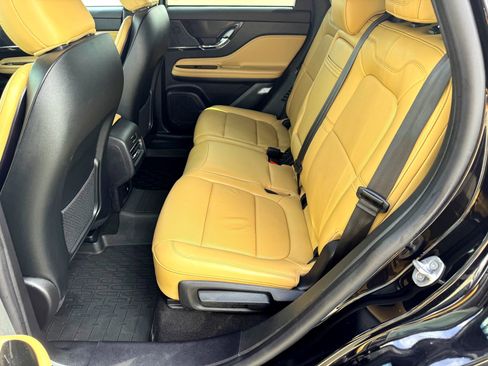 Used 2022 Lincoln Corsair Reserve w/ Elements Package image 19