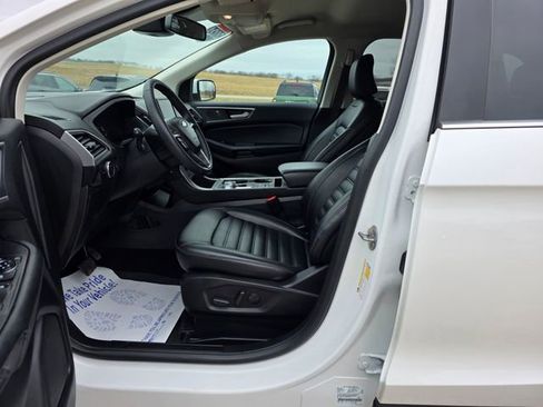 Used 2024 Ford Edge SEL w/ Convenience Package image 4