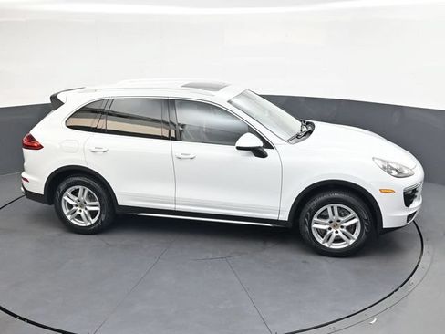 Used 2017 Porsche Cayenne Platinum Edition AWD/4WD image 22