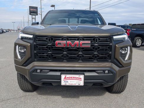 Used 2025 GMC Canyon Elevation w/ Convenience Package image 9