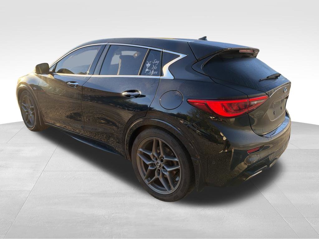 Used 2018 INFINITI QX30 Sport w/ Cargo Package FWD image 7