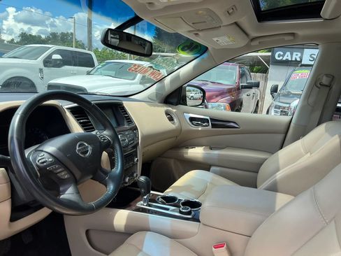 Used 2016 Nissan Pathfinder SL w/ SL Premium Package AWD/4WD image 9