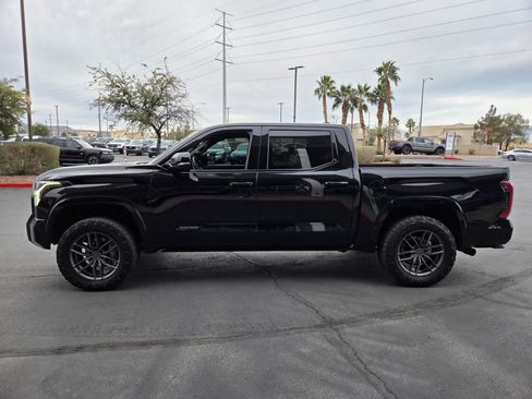 Used 2022 Toyota Tundra Platinum image 3