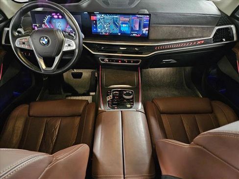 Used 2023 BMW X7 xDrive40i w/ Executive Package image 19