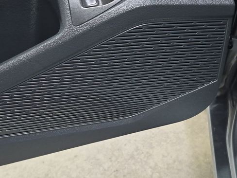 Used 2024 Volkswagen Jetta SE FWD image 16