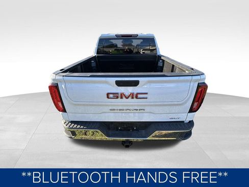 Used 2025 GMC Sierra 1500 SLT image 3