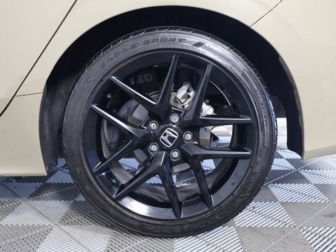 Used 2025 Honda Civic Sport image 16