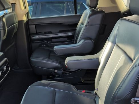 Certified 2024 Ford Expedition XLT image 9