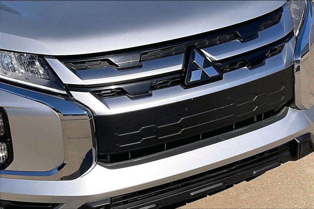 Used 2025 Mitsubishi Outlander Sport AWD image 30