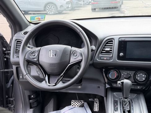 Used 2019 Honda HR-V Sport image 18