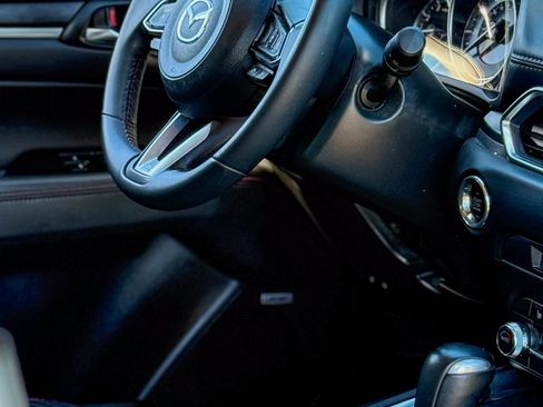 Used 2024 MAZDA CX-5 Carbon Edition image 11
