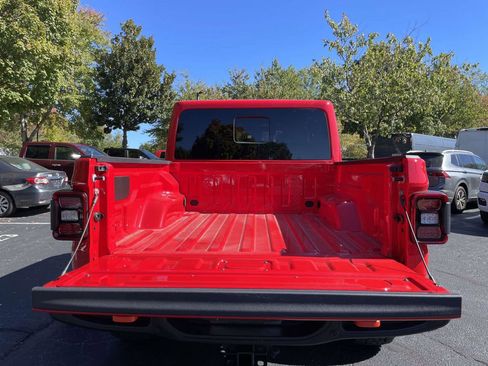 New 2025 Jeep Gladiator Mojave image 30