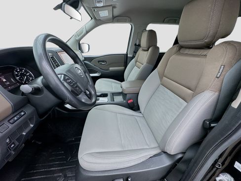 Used 2023 Nissan Frontier SV w/ Technology Package image 13