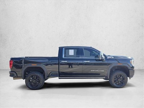 Used 2021 GMC Sierra 3500 Denali w/ Denali Black Diamond Edition image 4