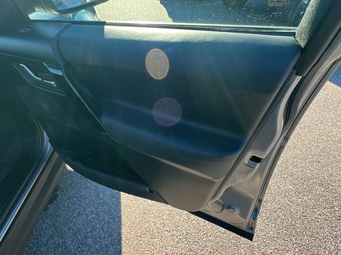 Used 2013 Land Rover LR2 image 20