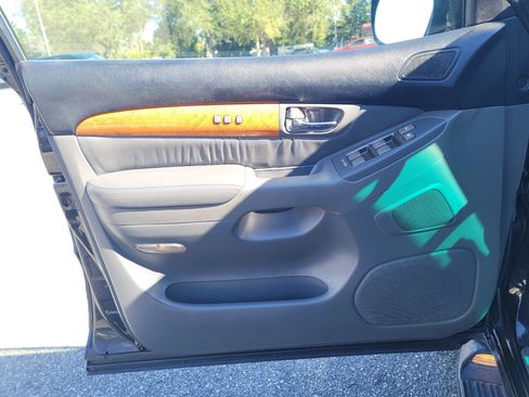 Used 2003 Lexus GX 470 image 9