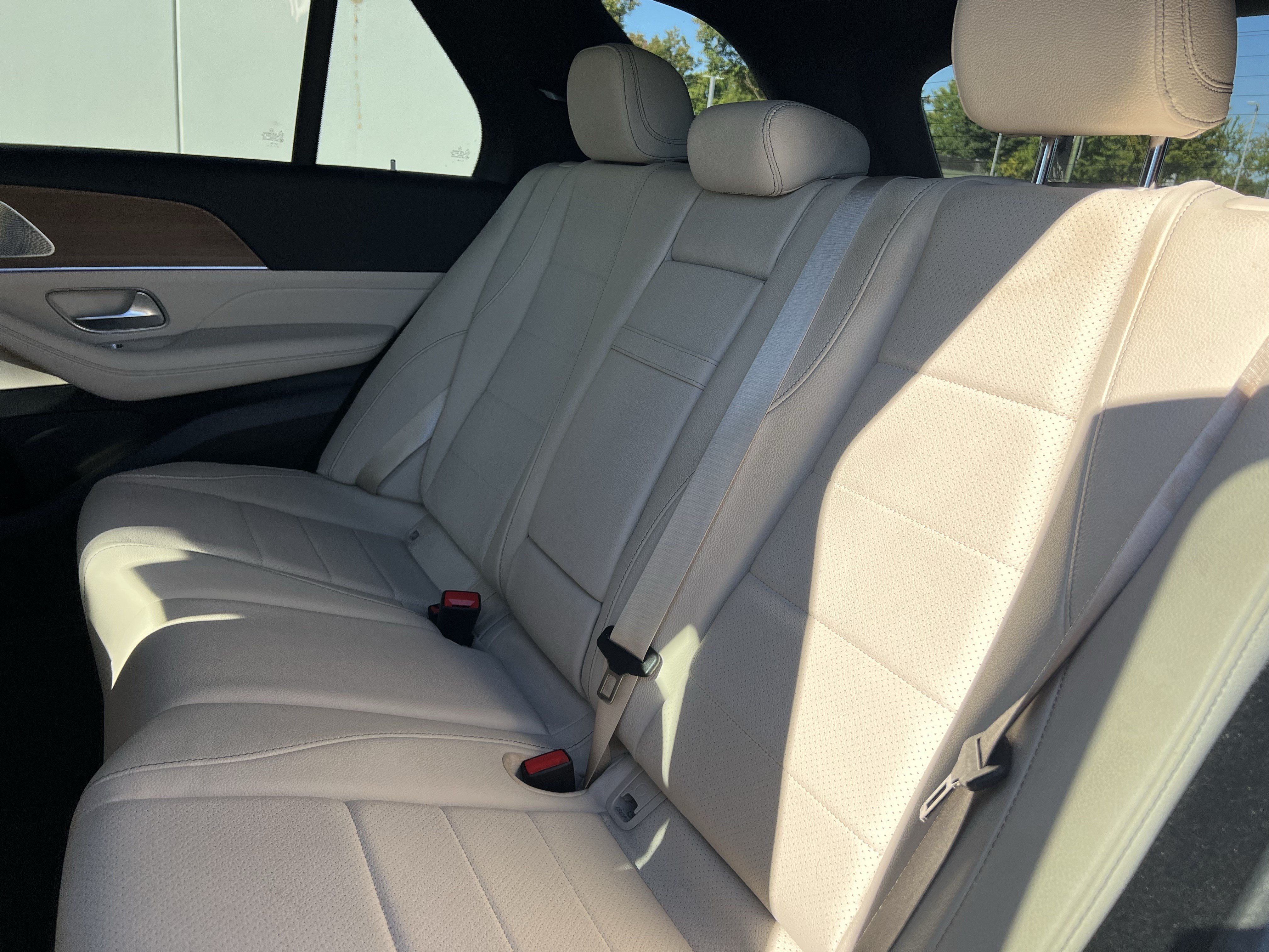 Used 2025 Mercedes-Benz GLE 450 4MATIC w/ AMG Line Exterior image 34