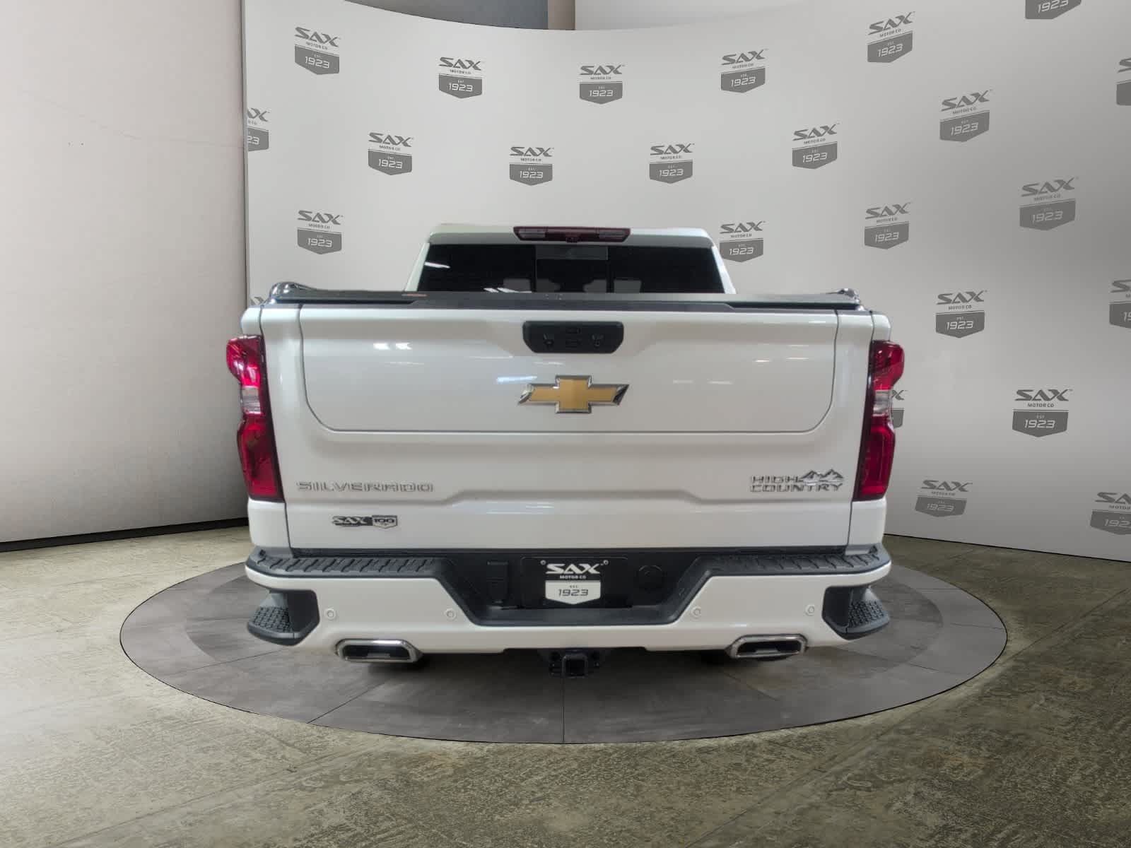 Used 2023 Chevrolet Silverado 1500 High Country AWD/4WD image 4