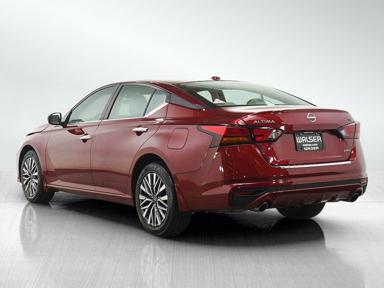 Used 2023 Nissan Altima 2.5 SV w/ SV Premium Package AWD/4WD image 3