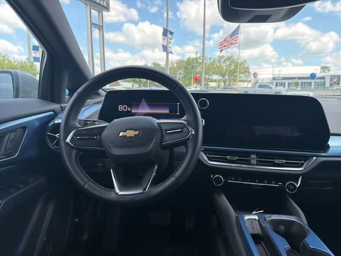 Used 2025 Chevrolet Equinox EV LT w/ Convenience Package image 13