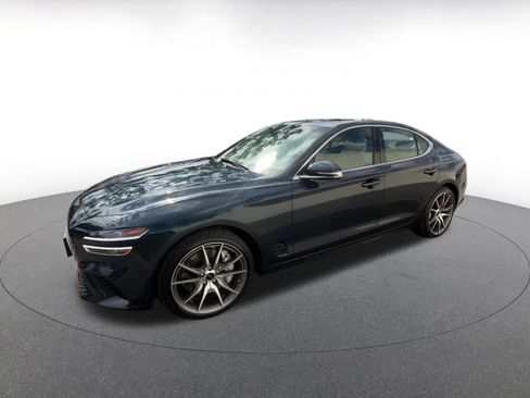 Used 2025 Genesis G70 2.5T image 8
