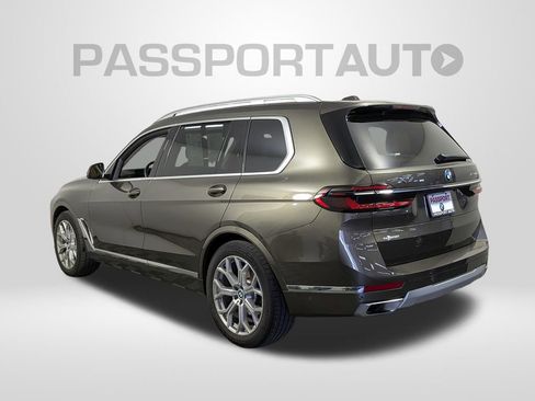 Certified 2023 BMW X7 xDrive40i w/ Premium Package image 3