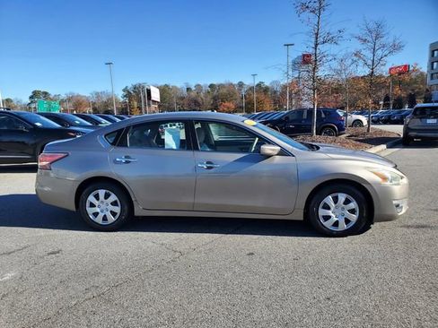 Used 2015 Nissan Altima 2.5 S w/ Power Driver Seat Package image 5