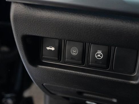 Used 2023 Nissan Maxima SR w/ Sport Mat Group FWD image 23