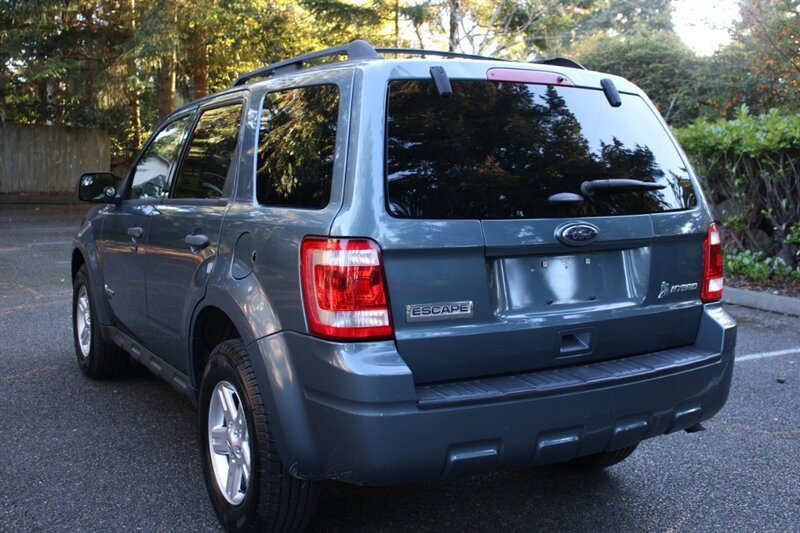 Used 2011 Ford Escape 2WD Hybrid image 4