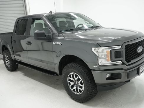Used 2020 Ford F150 XL w/ Equipment Group 101A Mid AWD/4WD image 3