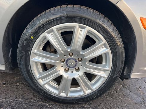 Used 2013 Mercedes-Benz E 350 4MATIC Sedan image 42